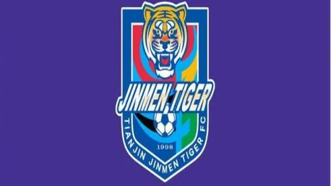 20岁彝族球员肖金才加入西协乙队，恒大足校与三镇助力其成长